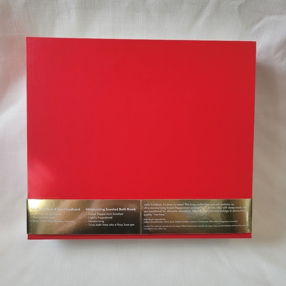 Hello Kitty x the Creme Shop Gift Set Collab•Silk Sleep Mask •Headband•Bath Bomb - Picture 4 of 10